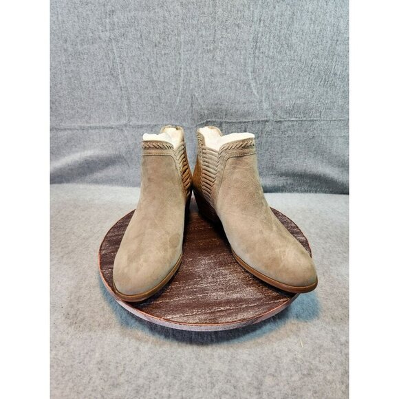 Vince Camuto Womens Suede Booties Phippsy Foxy Beige Size 10M With Box & Card - Picture 1 of 12